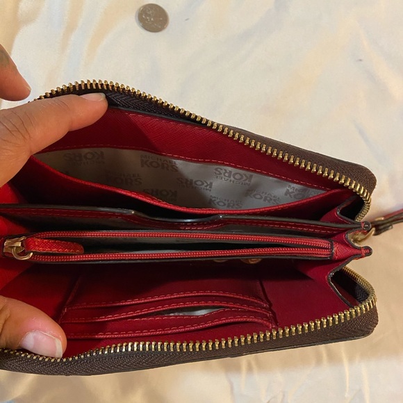 New Michael Kors purse and gently used wallet - Picture 10 of 12